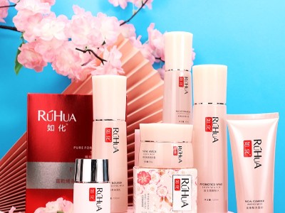 是否還在為產(chǎn)品效果不佳而煩惱？是否因為顧客復(fù)購率低而倍感壓力？ #化妝品OEM  #功效護(hù)膚品   #護(hù)膚品工廠